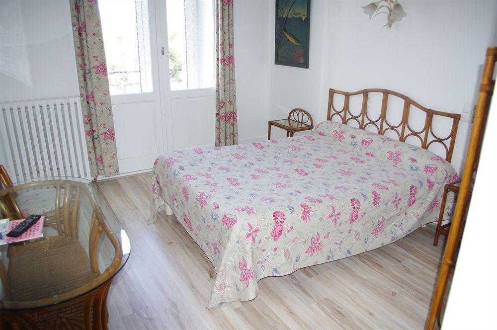 Hotel De La Paix Limoges Esterno foto