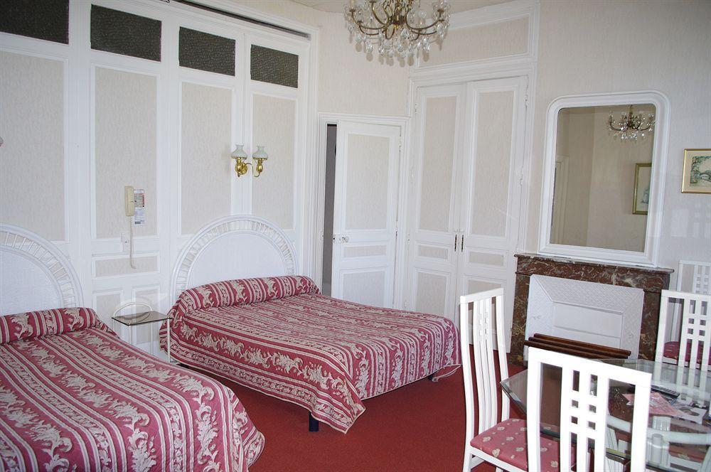 Hotel De La Paix Limoges Esterno foto